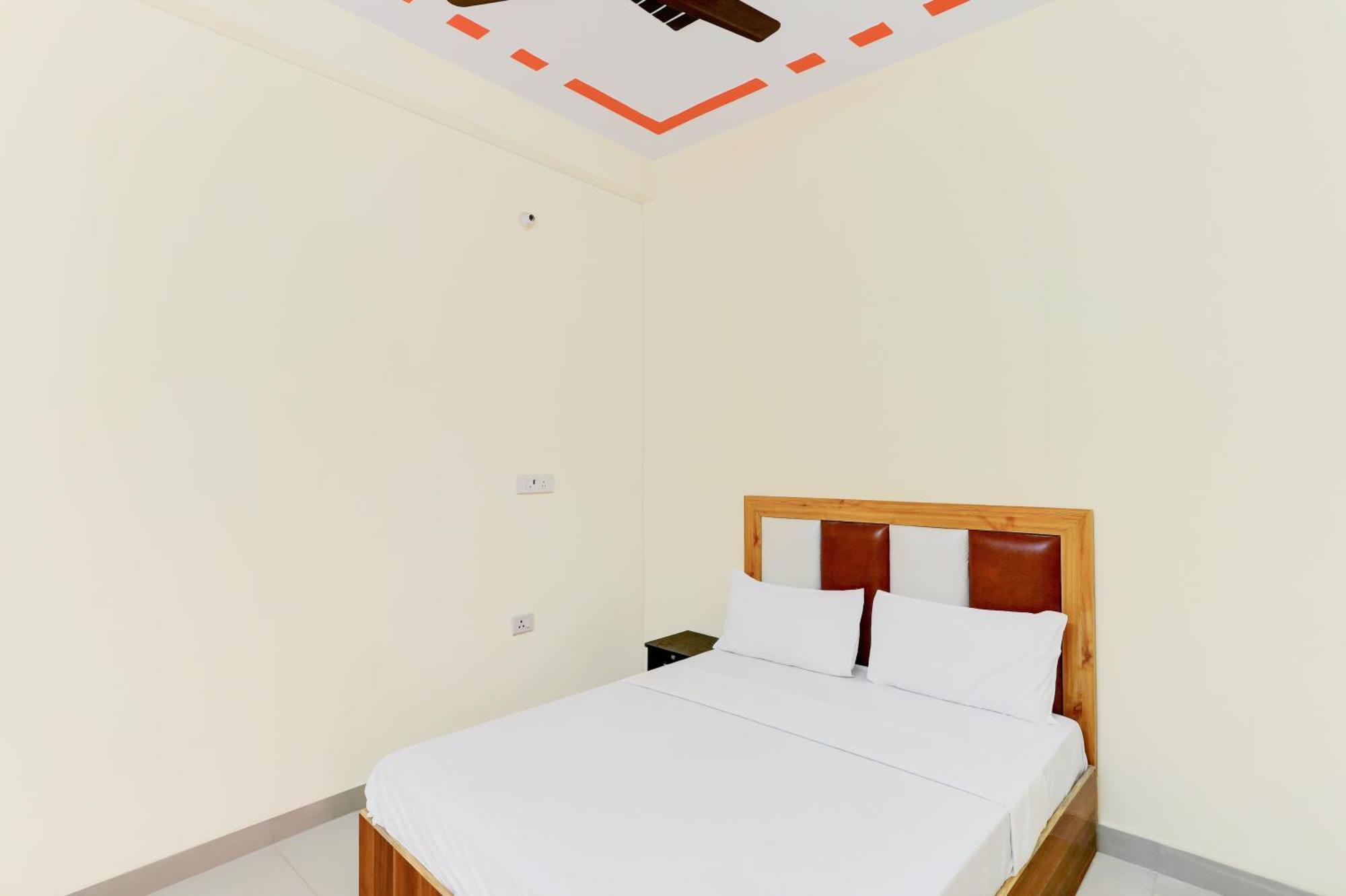 Hotel O Blu Moon Газиабад Экстерьер фото